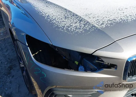 2019 Volvo S60 T6 Momentum from USA, damaged, VIN 7JRA22TKXKG017522